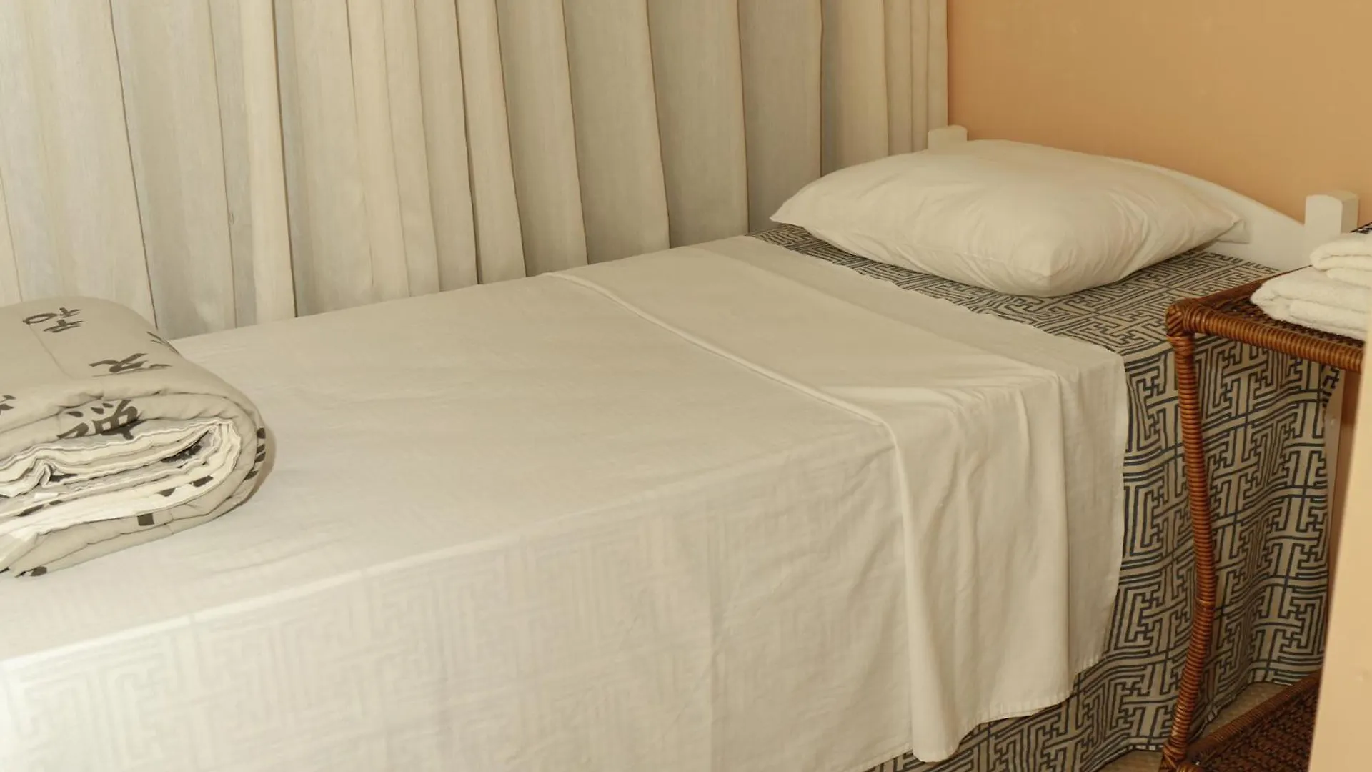Kzazendf Cama E Cafe Asa Sul Bed and Breakfast Brasília 2*,  Brasilien